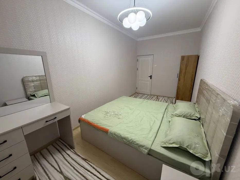 Метро Мирзо Улугбек парк 100 метров