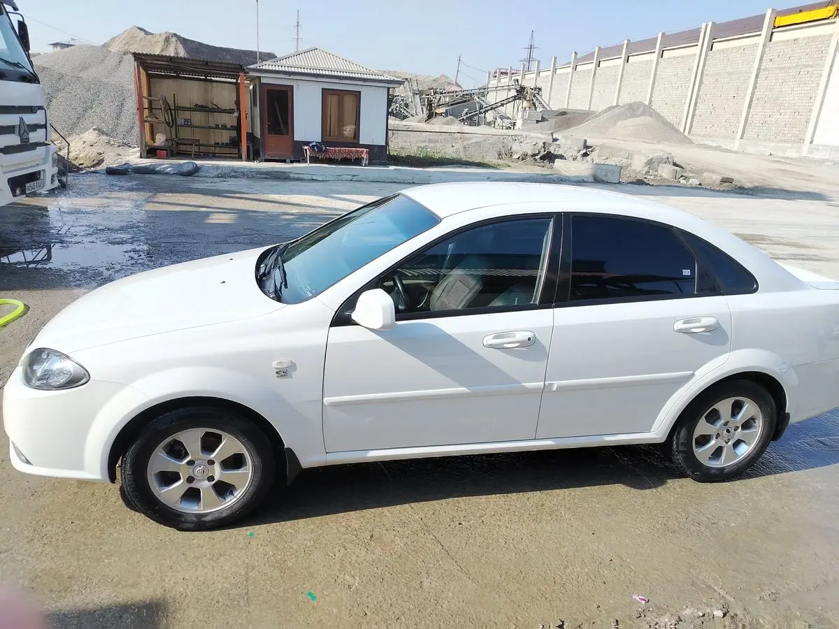 Jentra 1.5 halati zur 1 qul minilgan