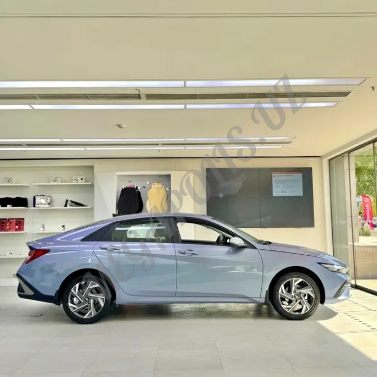 Hyundai Elantra Elegance Plus 2025