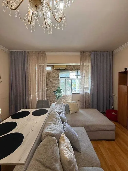 Продается Квартира в центре на Ц-1. 4/9/9. ор: школа  145.