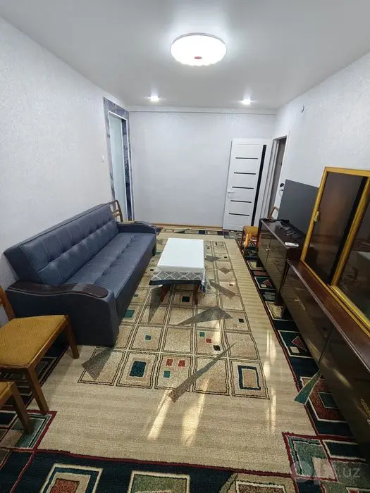 Продажа своя 2/1/2 м.Космонавтов,кирпич