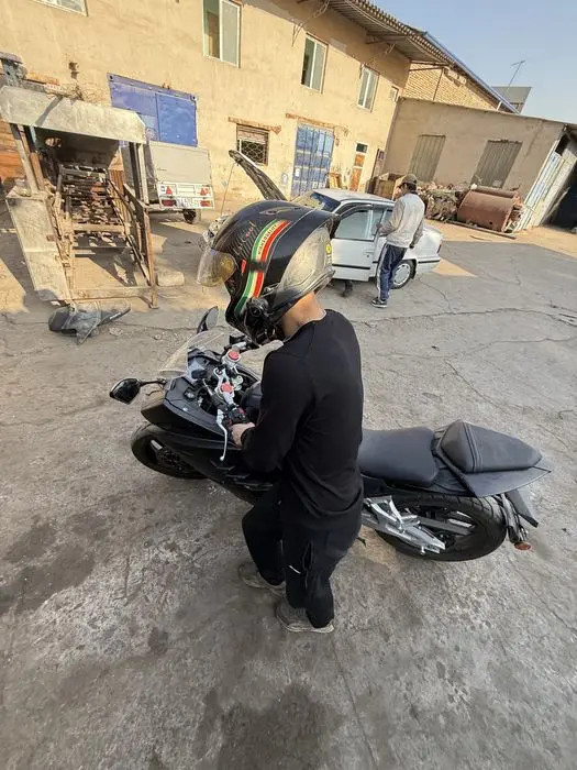 Dugatti panigal sotiladi