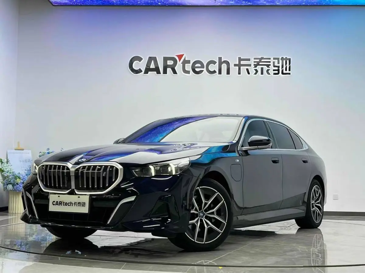 BMW i5 40L 2025 yil M -Sport