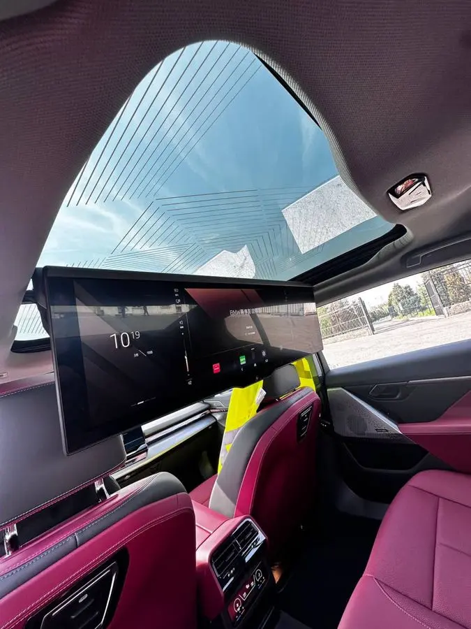 BMW i5 40L 2025 yil M -Sport