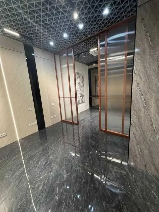 Сдам 38 м² Офис в Аренду в Piramit Tower. ул. Бабура. Яккасарайский!