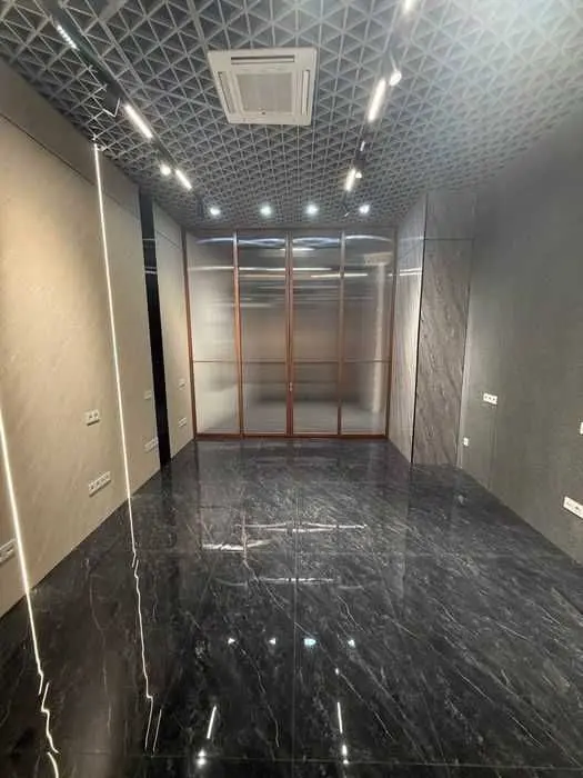 Сдам 38 м² Офис в Аренду в Piramit Tower. ул. Бабура. Яккасарайский!