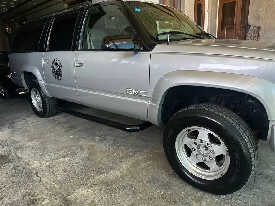 Chevrolet GMC motors 7.4L