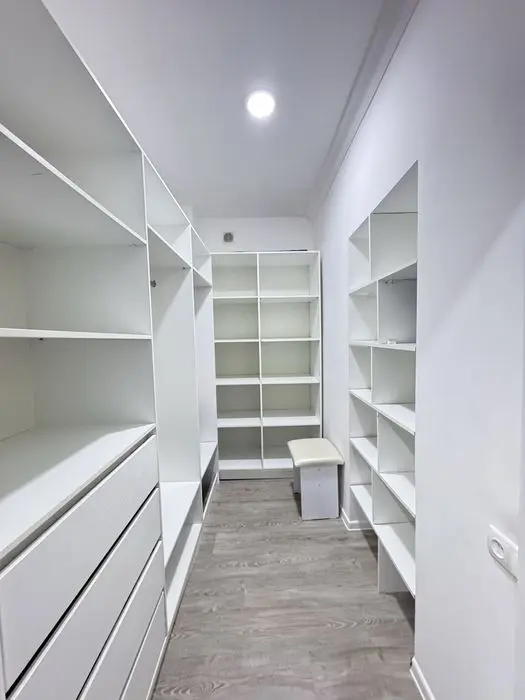 Продажа 3 ком 3 этаж Зафар ресторан