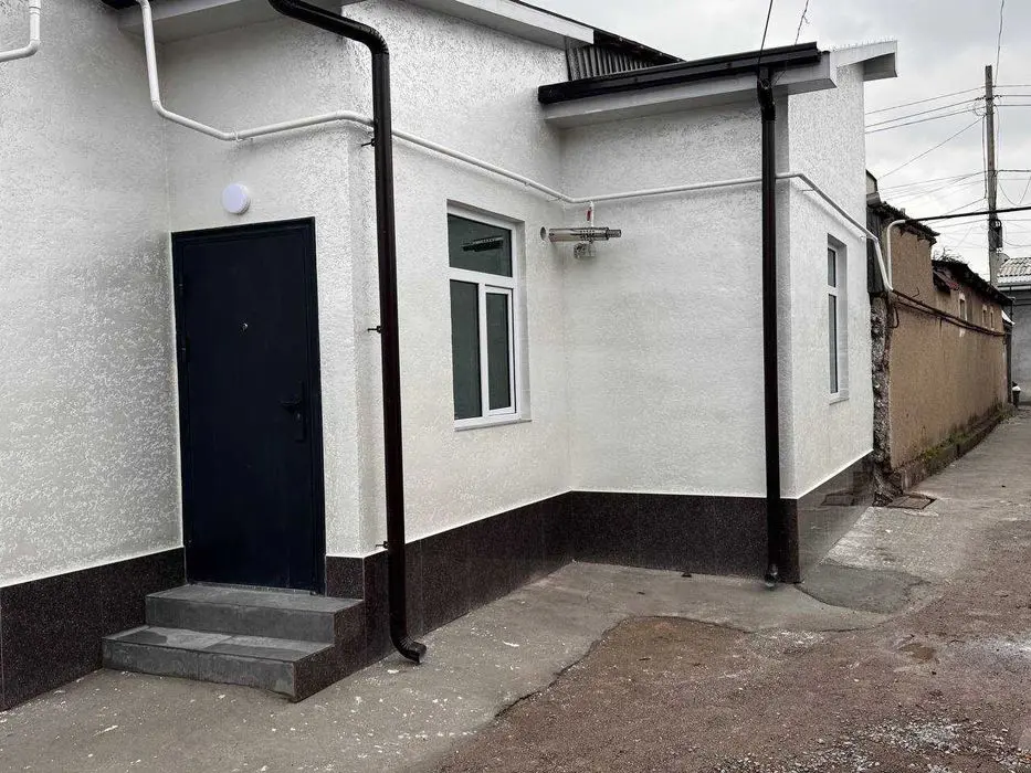 Срочно! Новый 1 комнатный коттедж. Ул Гиждуван. Заправка Мустанг. 30м2