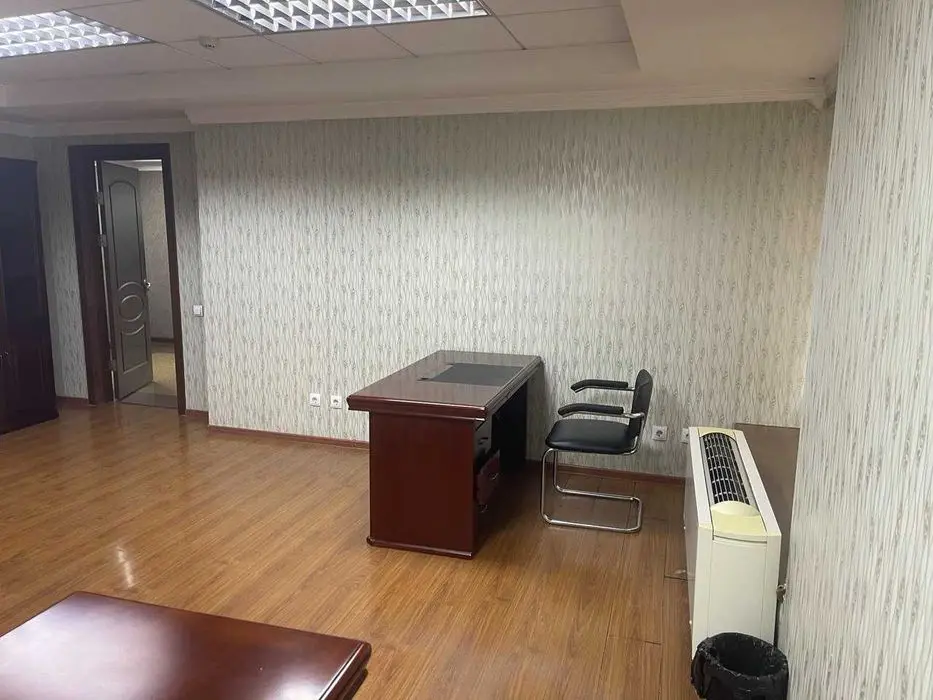 Готовый офис 30м с ремонтом, с мебелью ул. Бабура, Ramada plaza (ТЛ)