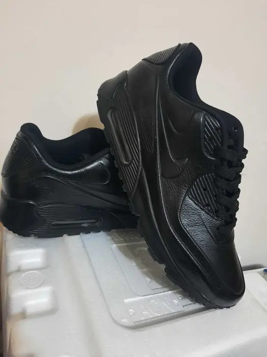 Оригинал кроссовки в Ташкенте! Reebok, Nike-Air-Max, любой размеры ест