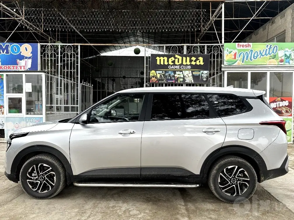 KIA carens 2025 yangi 23,000$