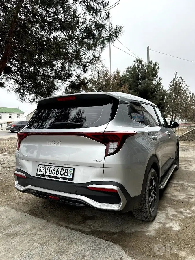 KIA carens 2025 yangi 23,000$
