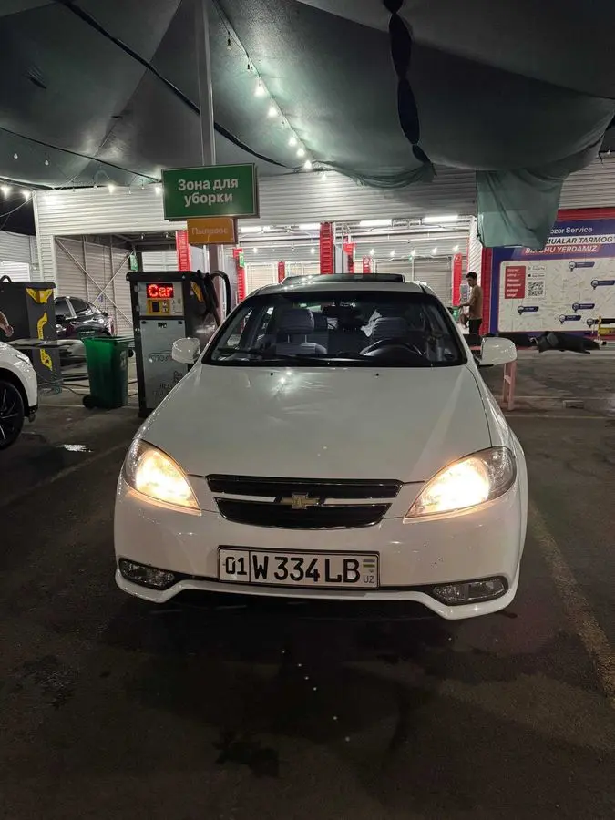 Продается своя Gentra, 2017 год, 3 позиция, автомат, пробег 96500