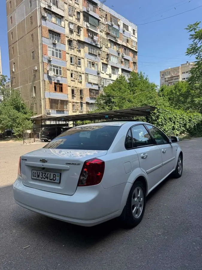 Продается своя Gentra, 2017 год, 3 позиция, автомат, пробег 96500