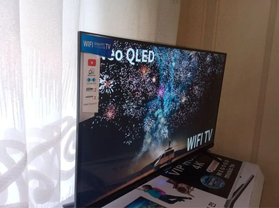 Samsung - 32 телевизор Smart TV + доставка