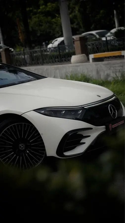 Mercedes Benz EQS 450+