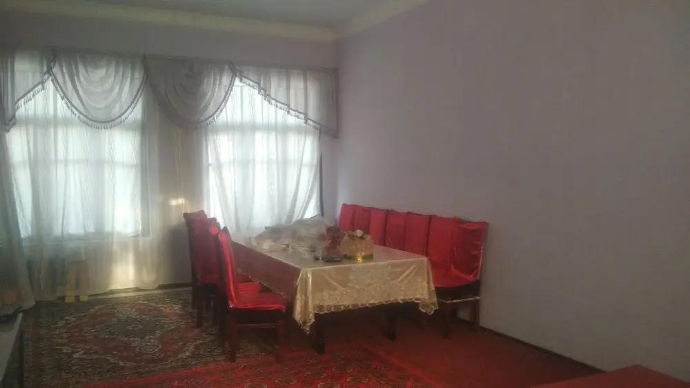 Nazarbek tekstil tarozi koʻcha yuzida hamma baland  imora 8 xonali