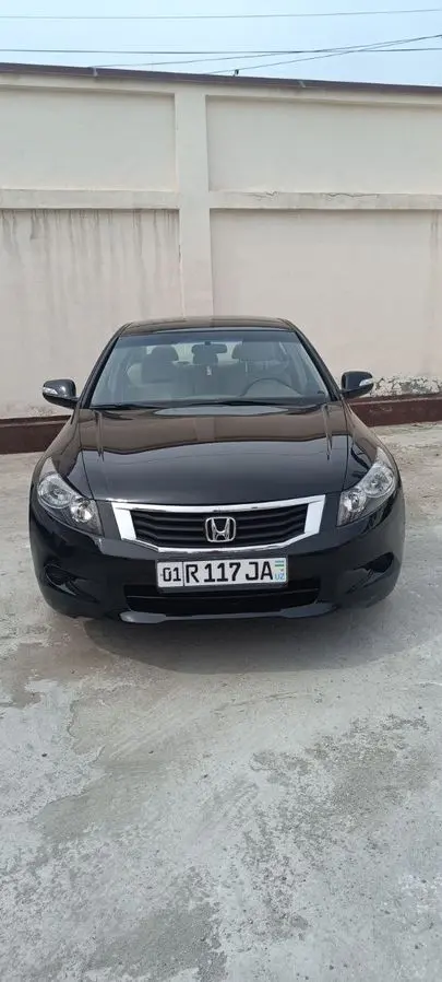 Honda Accord sotiladi