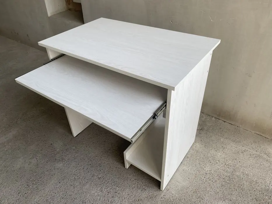 Компьютерный стол 450.000