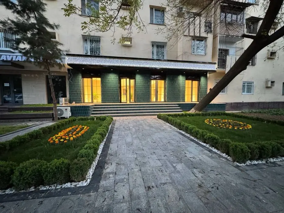 Юнусабад | Ц-6 - Сдается в аренду помещение вдоль дороги 70м2