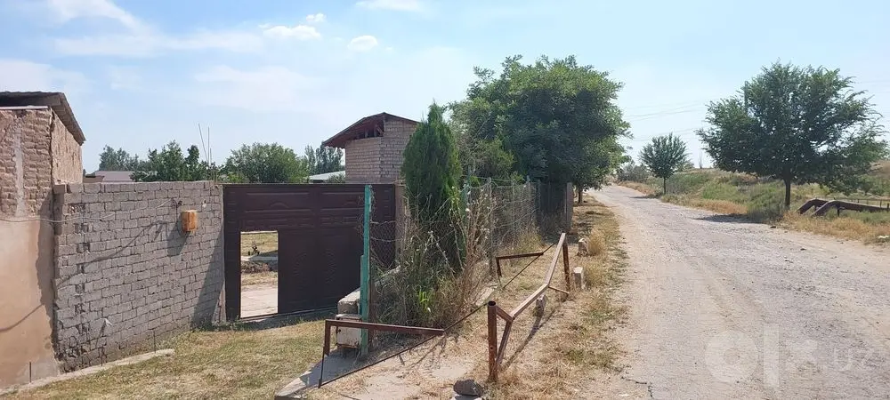 Hovli joy sotiladi