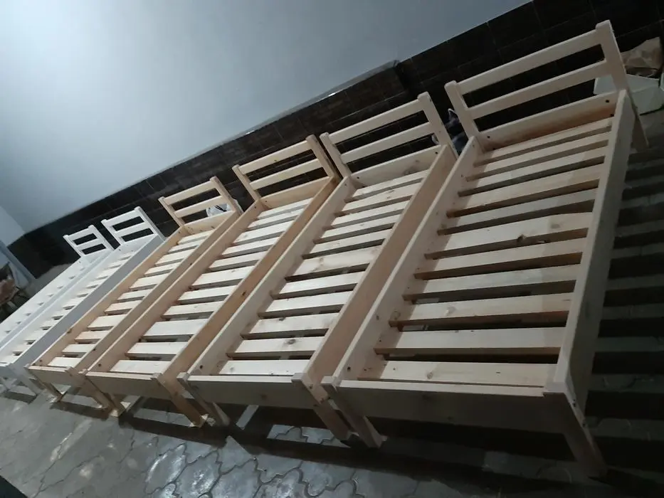Продаётся односпальная деревянная кровать 200×90