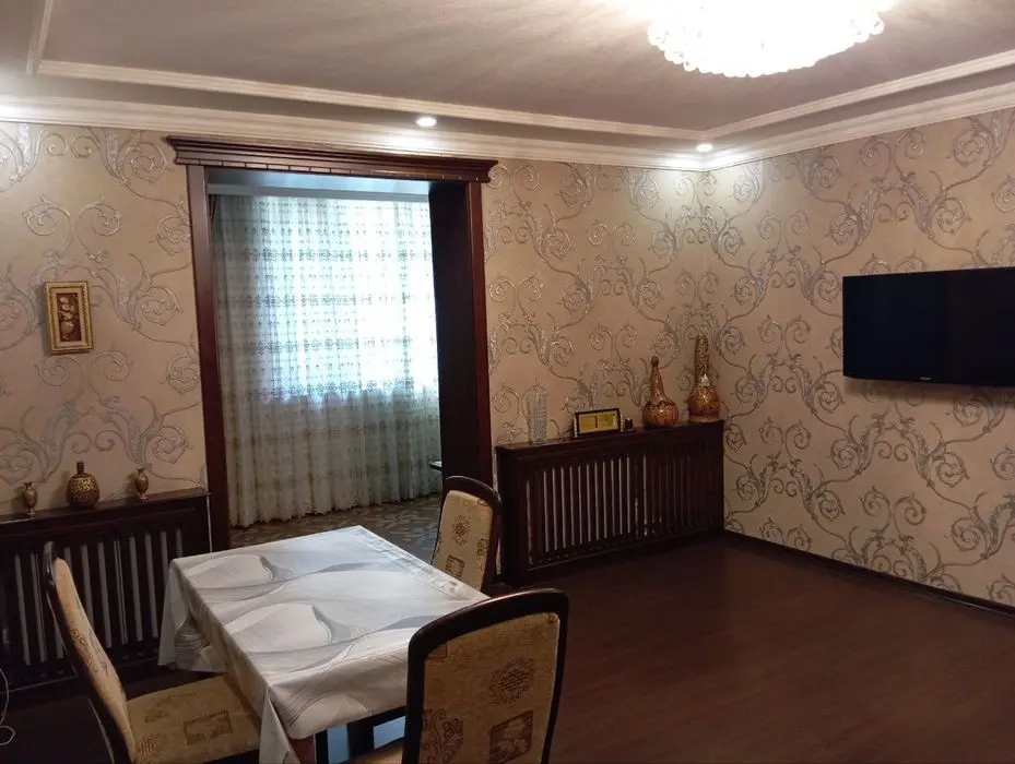 Ц 15 Жангох 2-ком 3-Этаж Евроремонт Меб+Тех Ор-р:Абай Корзинка