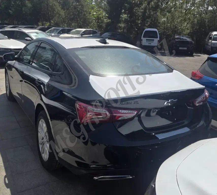 **Malibu XL qora rang 2025