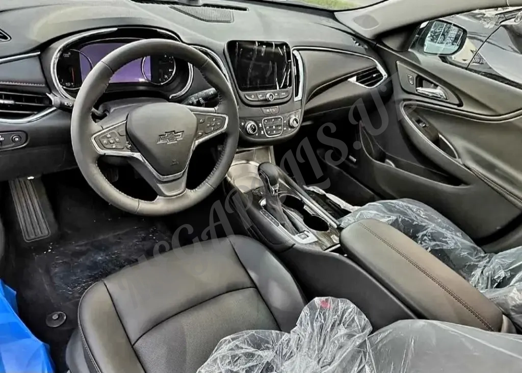 **Malibu XL qora rang 2025