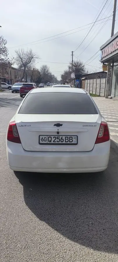 Lasetti 1.8 motor qilingan moy yemaydi srochni sotiladi