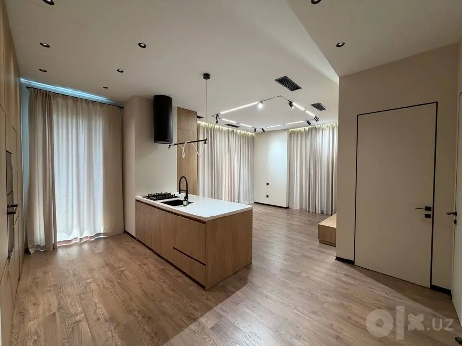3-х комнатная квартира в ЖК Parkwood, Госпитальный ор-р Макро