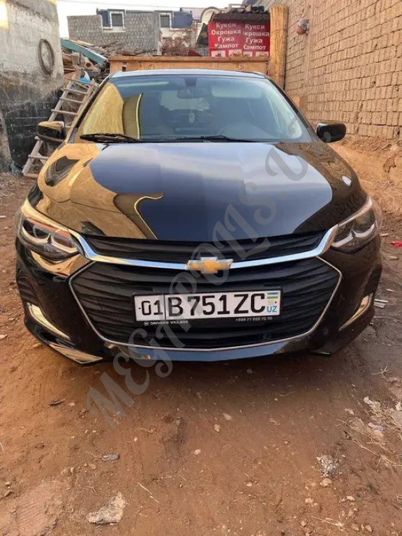 Chevrolet Onix Premier 2
