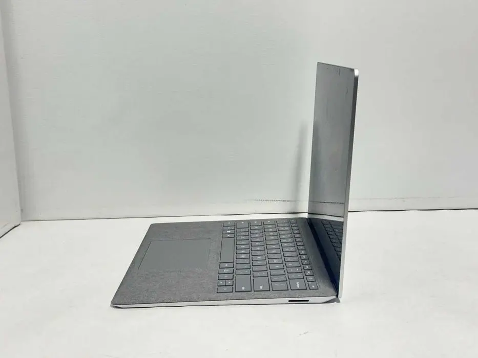 Microsoft Surface Laptop сотилади