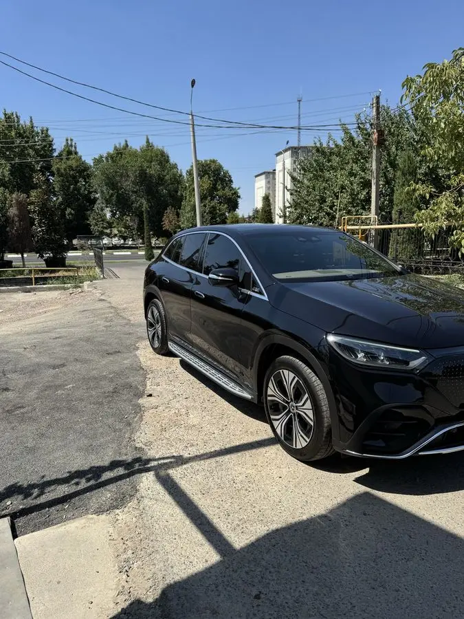 Mercedes bens eqe 500 4matic