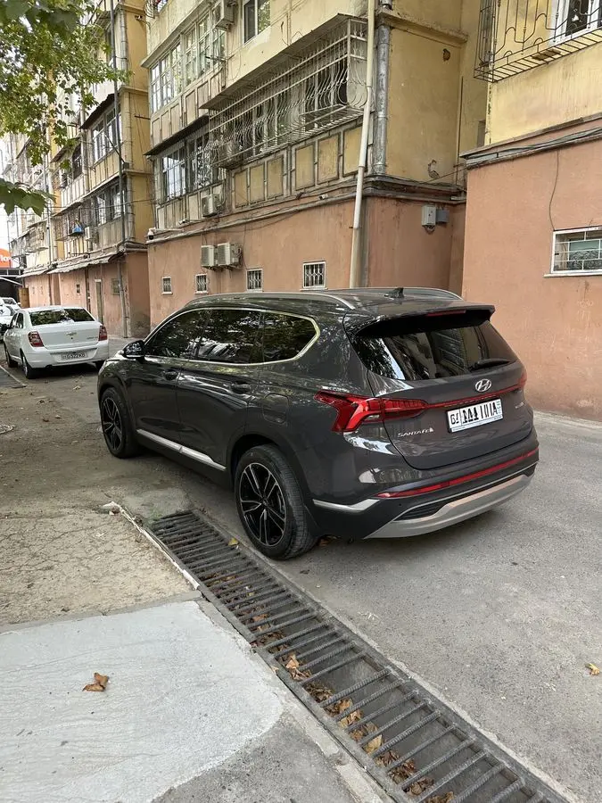 Продается Hyundai SantaFe 2022