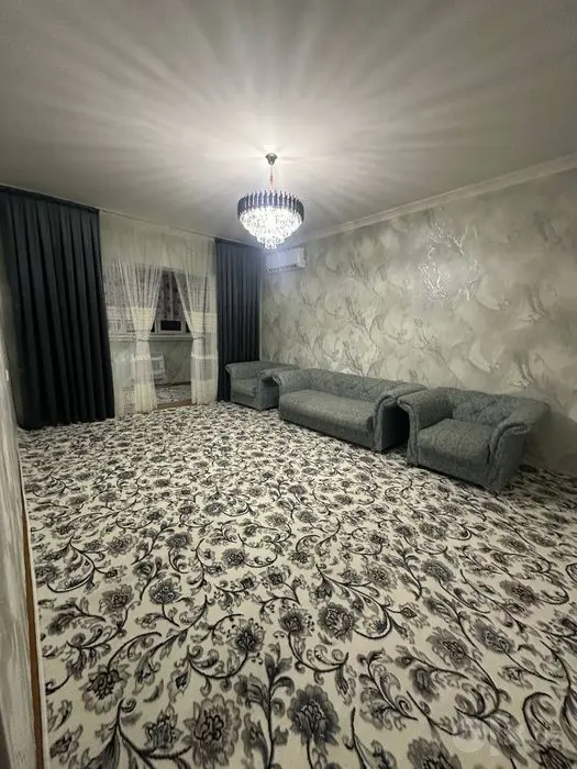 Shahar markazidan 3 xonali uyimiz sizlar uchun sotuvga chiqti