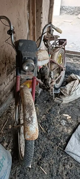 Moped motorli valli