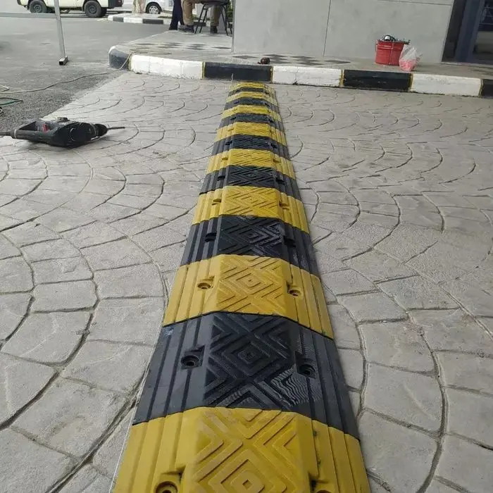 Лежачий полицейский