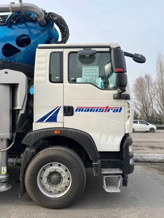 Автобетононасос Howo Jiuhe JH52 а шасси HOWO TX (52 метр)