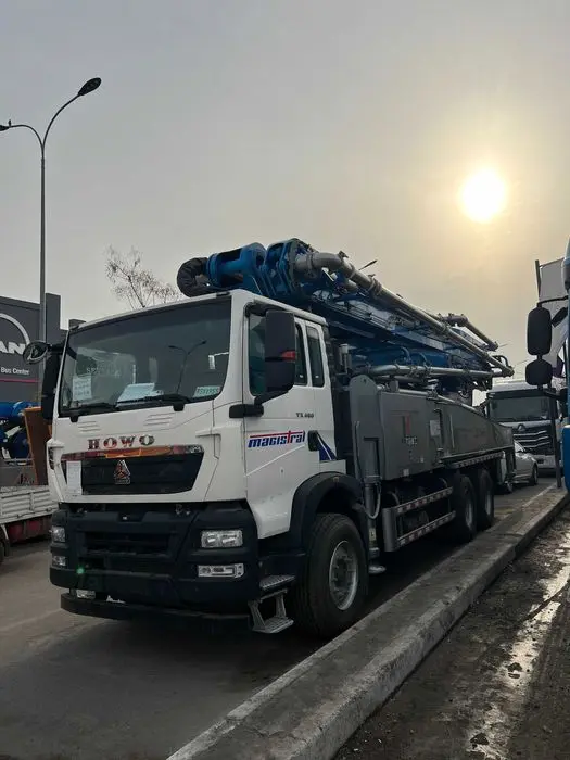 Автобетононасос Howo Jiuhe JH52 а шасси HOWO TX (52 метр)