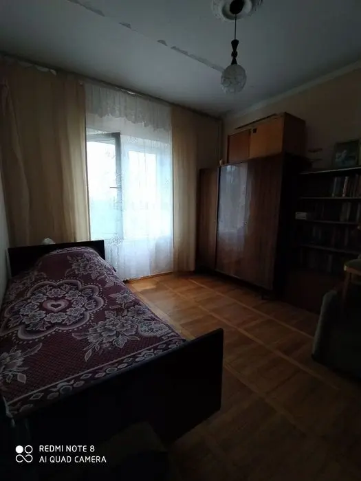 Продажа 4 комнатная квартира,в кирпичном доме ! чистая аккуратная.