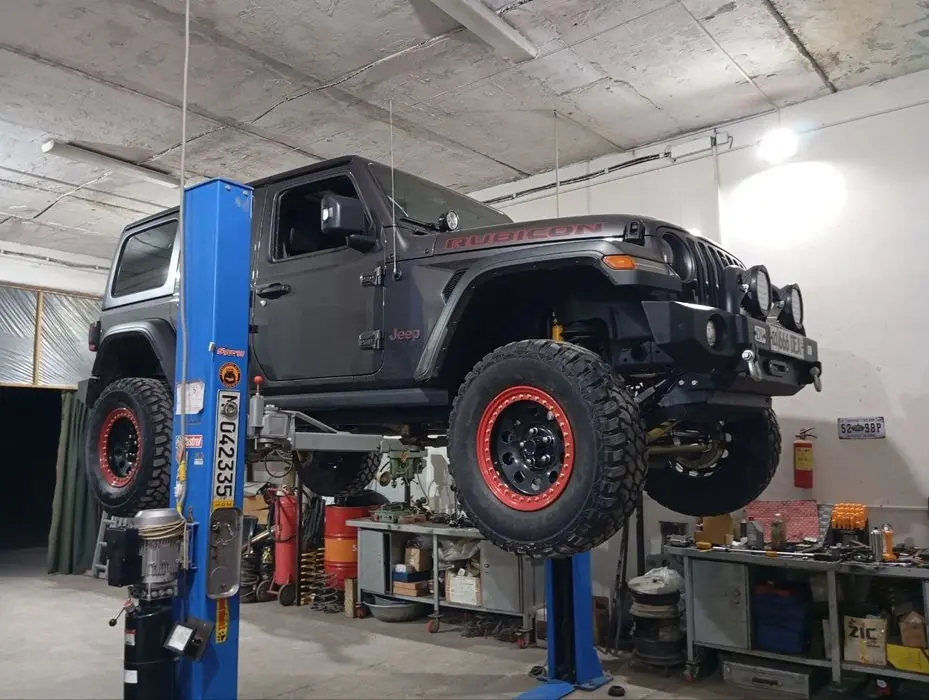 Запчасти на Jeep Wrangler. Возможна установка  !