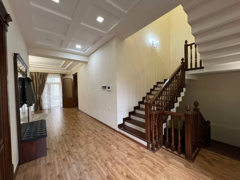 Луначарский, Мирзо Улугбек! Продается Евродом 3,6 соток 7 комнат