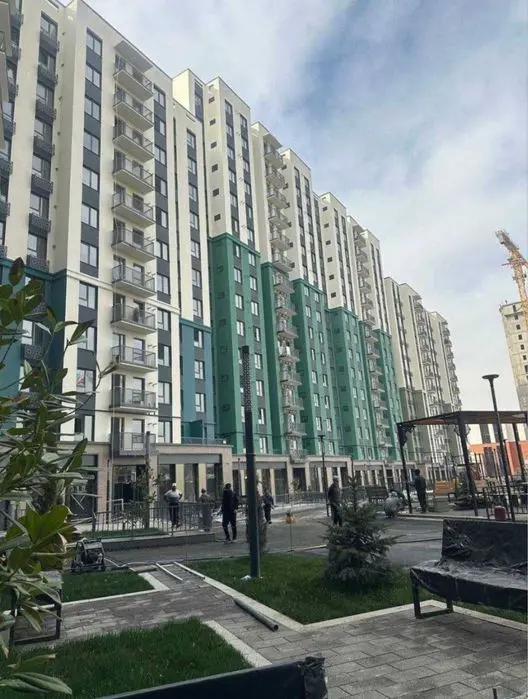Срочно!!! Продается “Golden Hause” Assalom Jomiy 2/10/13 Новастройка