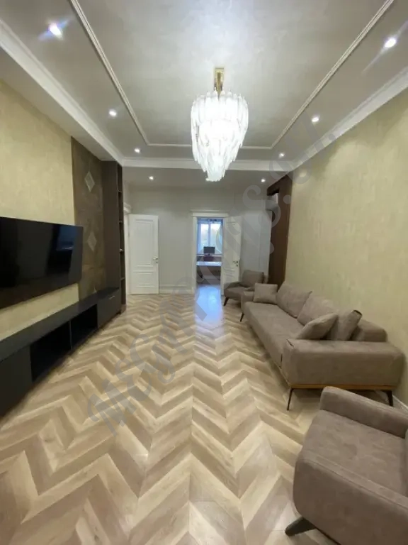 Продается квартира 4/4/10