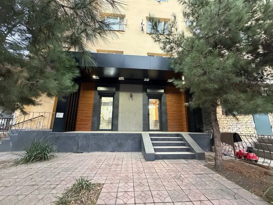 Юнусабад | Бадамзар - Продается нежилое помещение/Евро офис 40м2