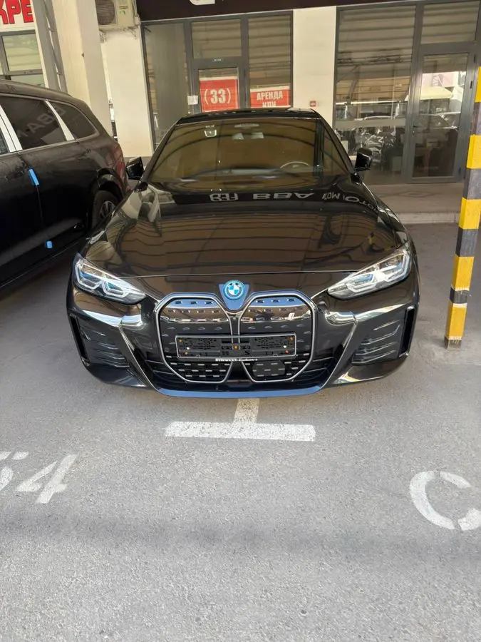 Bmw i4 40l full 2022 yili