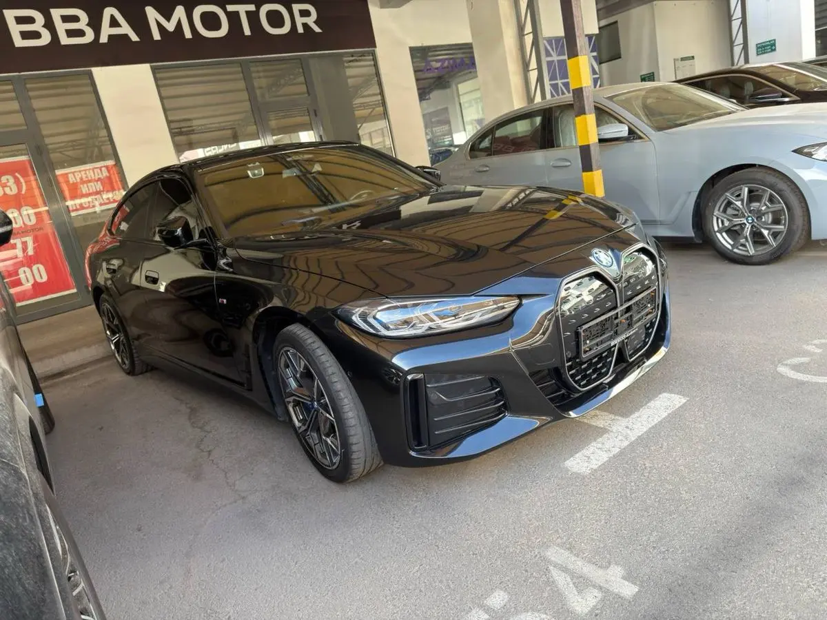 Bmw i4 40l full 2022 yili