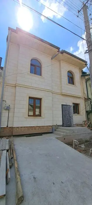 Malika atrofida evro Katej sotiladi